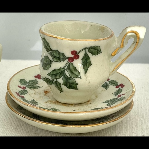 Madison & Max Holly and Berry Mini Tea Set 4pcs - Picture 4 of 4